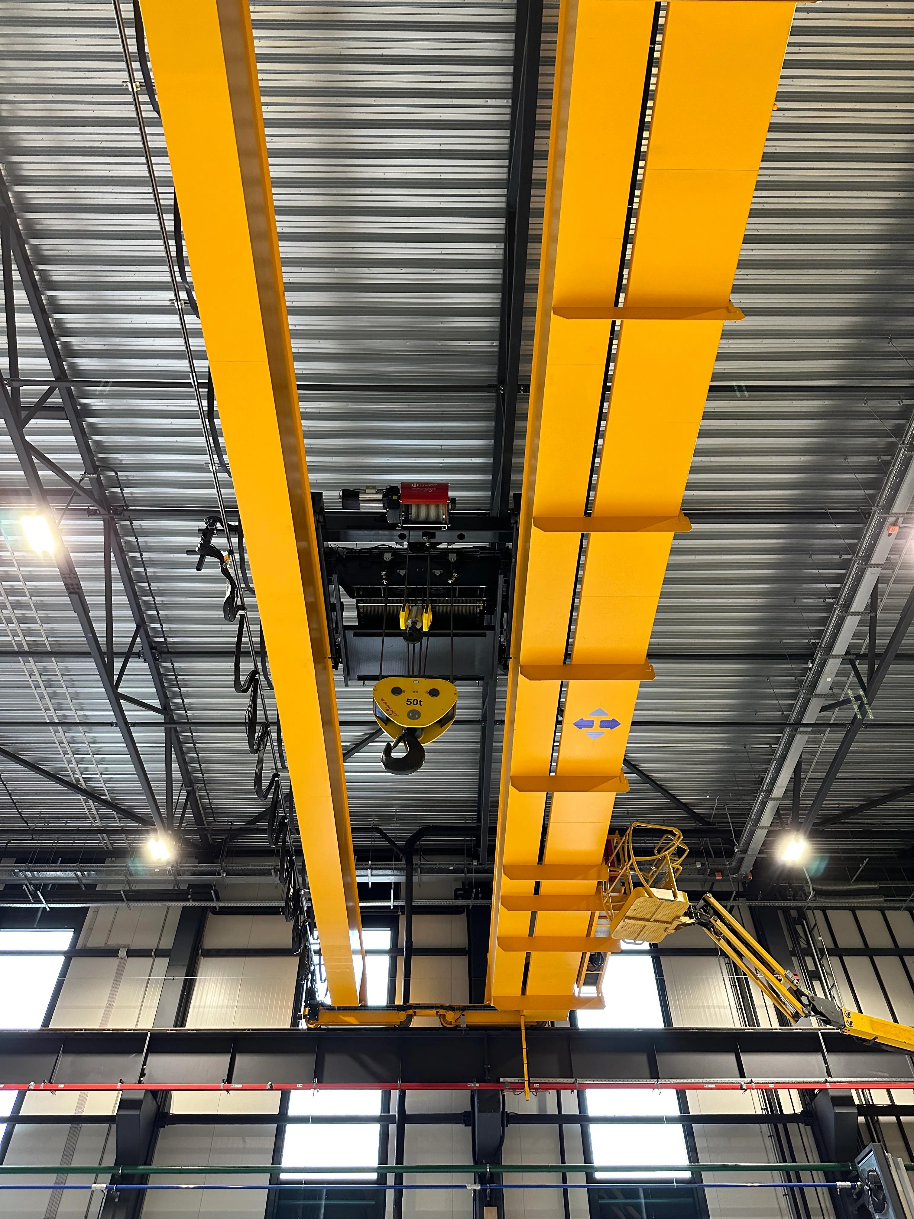 Сданы 2 мостовых крана для завода «Энкор» - производителя высокотехнологичного электротехнического оборудования