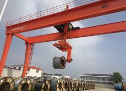 Козловой двухбалочный кран 200 тонн