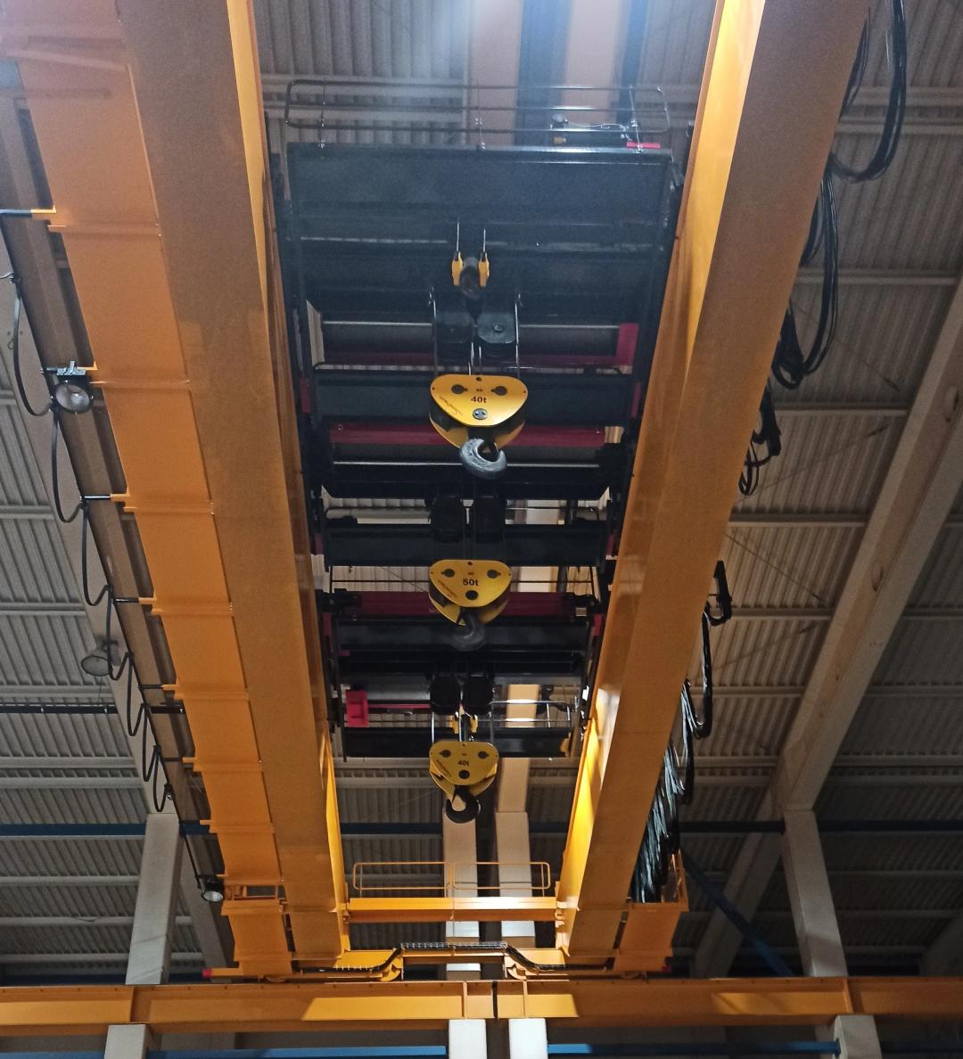 Мостовой кран 80т с 3 грузовыми тележками для предприятия бумагоделательной промышленности ООО «ГЕОПАК»