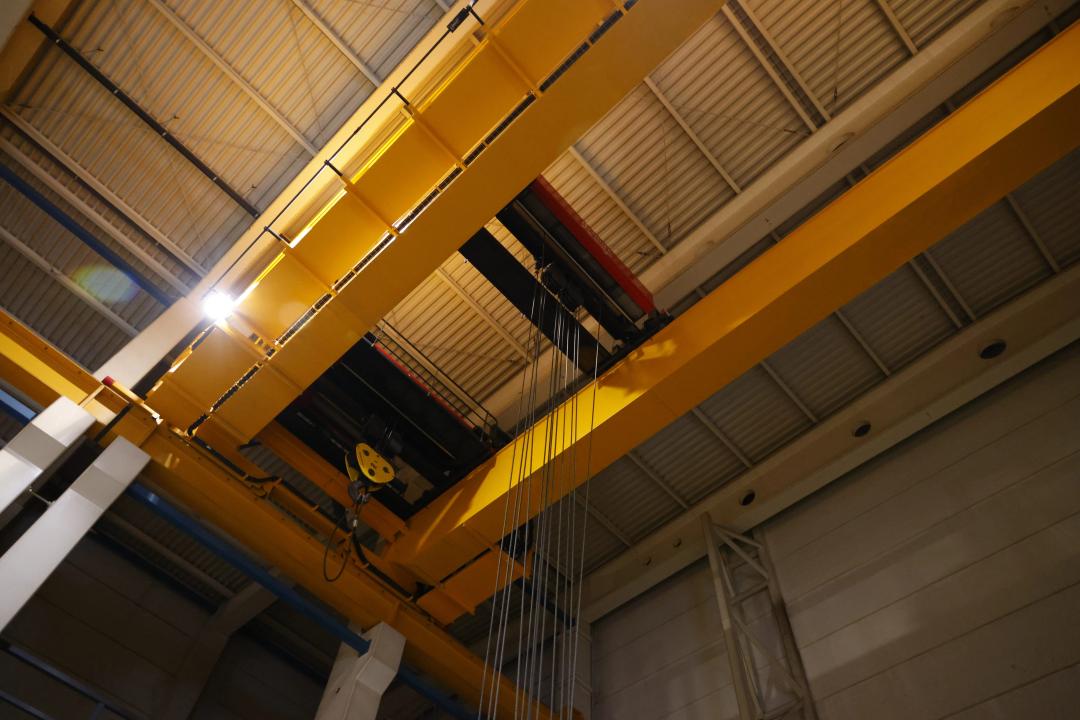 Мостовой кран 80т с 3 грузовыми тележками для предприятия бумагоделательной промышленности ООО «ГЕОПАК»