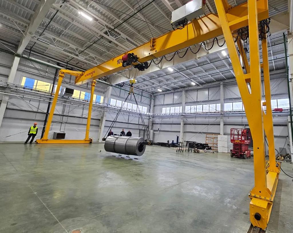 Компания «Хоист» провела сертификацию козловых и полукозловых кранов WORLDHOISTS согласно ТР ТС 010/2011 («О безопасности машин и оборудования»)